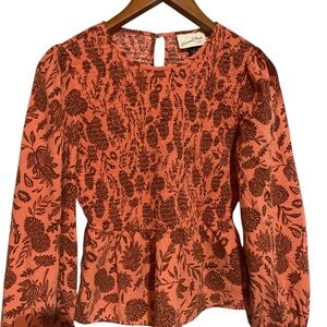 🎀 Universal Thread Women's Pink and Orange Blouse
Size S